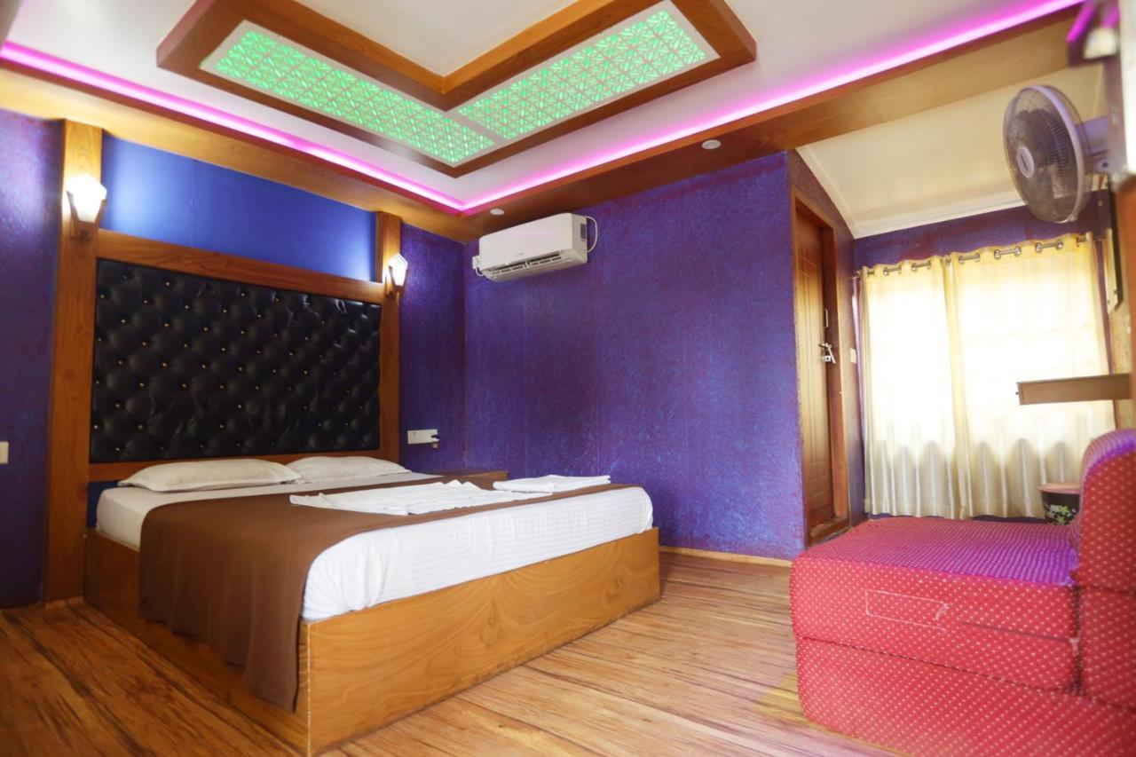Harmony Houseboats Hotel Alappuzha Bagian luar foto